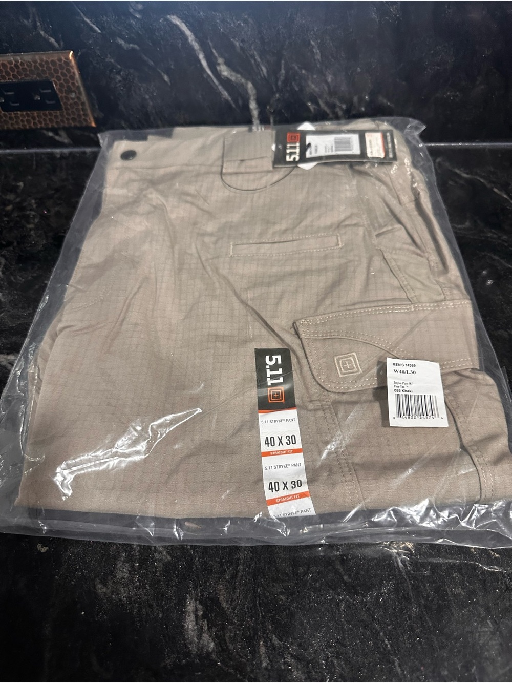 5.11 Stryke Pants men’s with Flex-Tac— Khaki
(40 x 30)